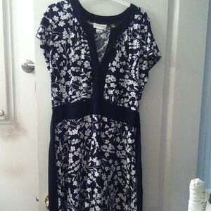 Chic Black and White Floral Midi Dress